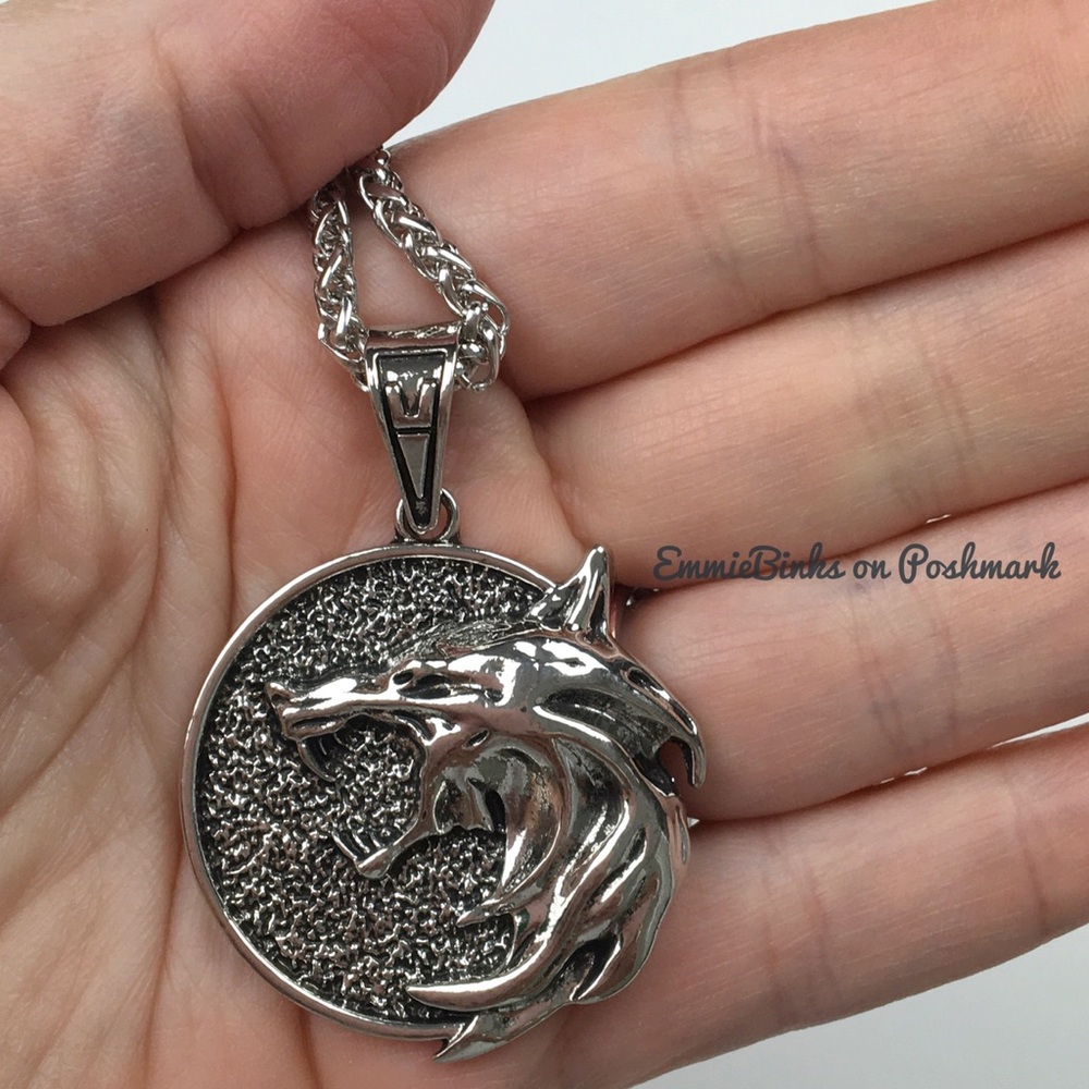 New Unisex The Witcher Silver Wolf Medallion Pendant Necklace - Picture 3 of 9